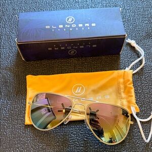 Blenders Eyewear Silver Aviator Sunglasses